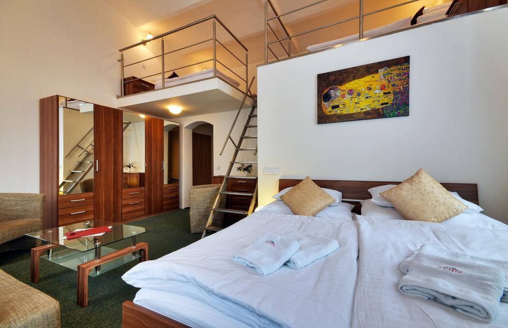 Hotel Richtr Frýdek-Místek Exteriör bild